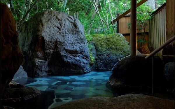 Sagasawakan ryokan private onsen which can be reserved for families and couples