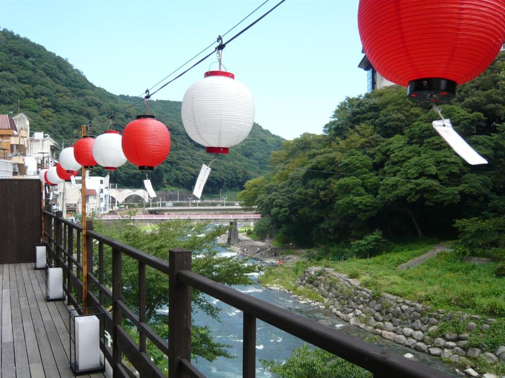 Hakone Suimeisou views of the river