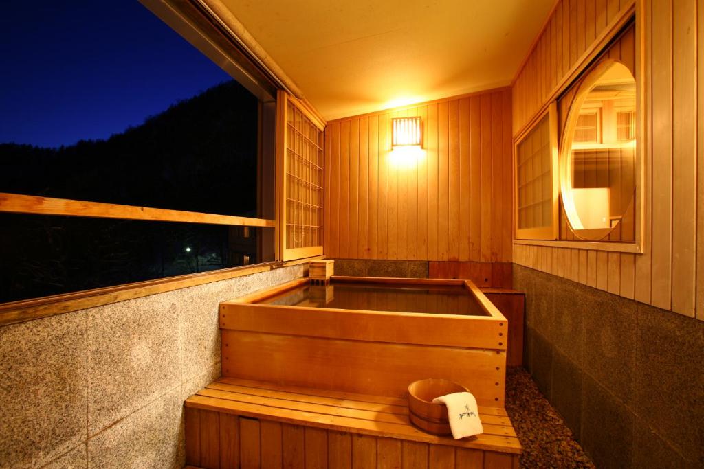 Jyozankei-daiichi Hotel Suizantei private onsen