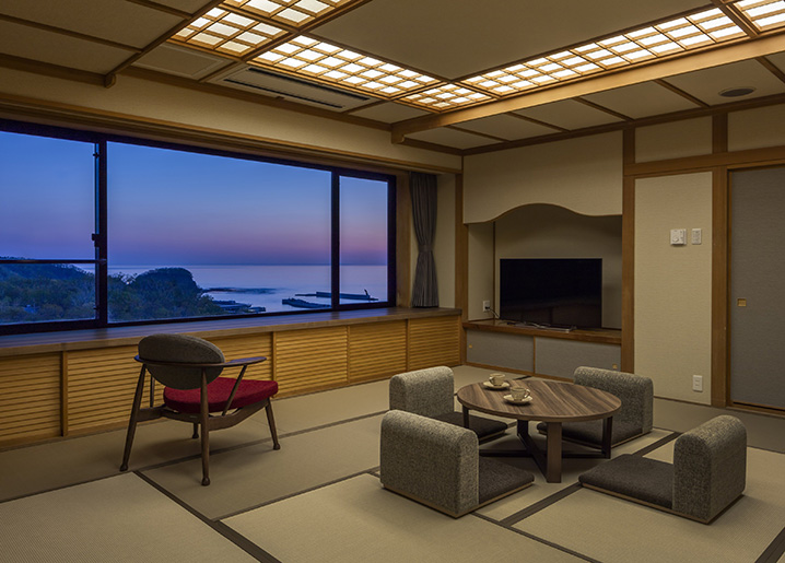 Kiki Shiretoko Natural Resort japanese style room with views