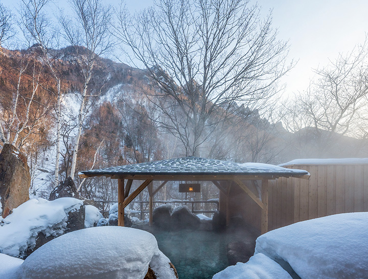 Sounkaku Mountain Resort 1923 outdoor onsen