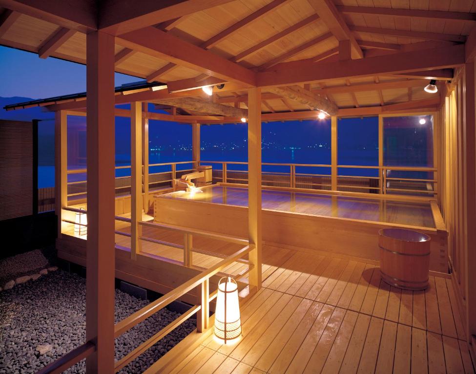 maruei rooftop onsen