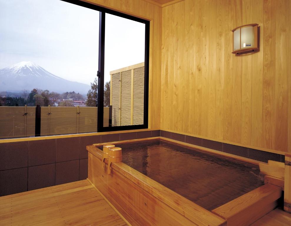 maruei stunning onsen with mount fuji views