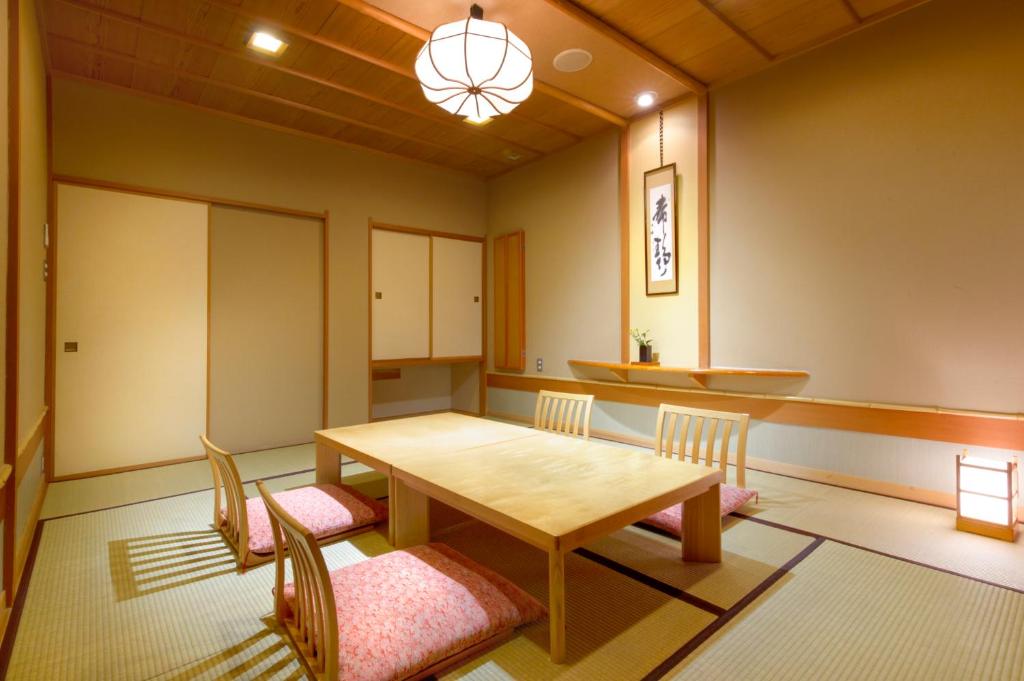 maruei tatami room