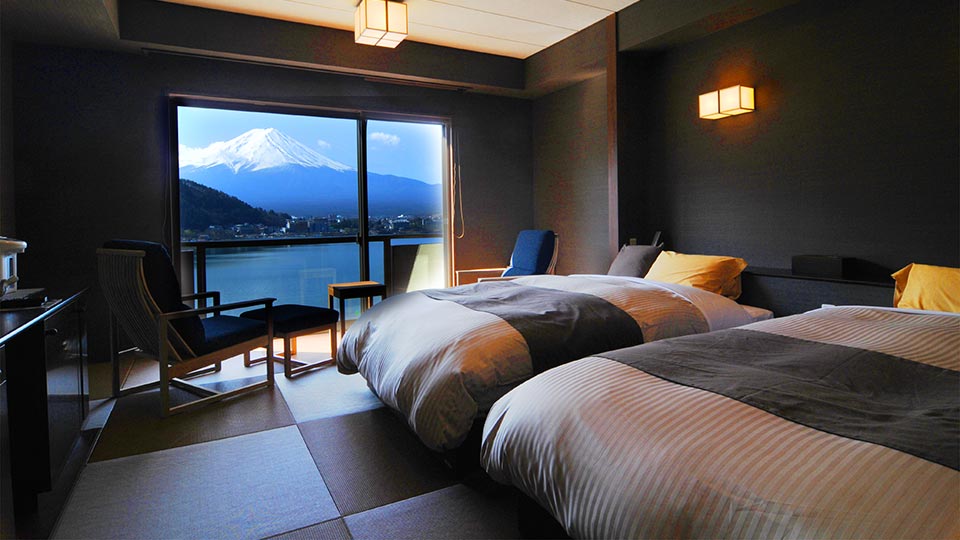 Koraku Onyado Fujiginkei Hotel room with mount fuji views