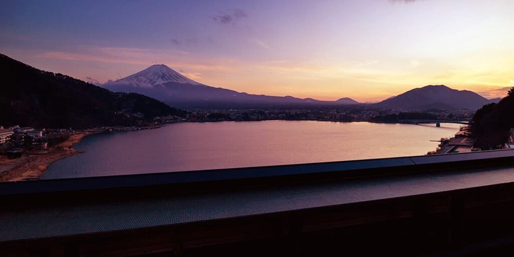 Mizno hotel views of Mount Fuji and lake at sunset