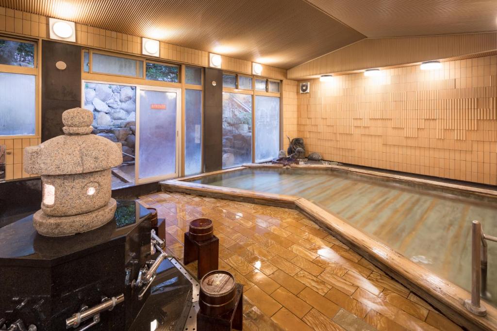 Arima Onsen Gekkoen Yugetsusanso indoor hot spring