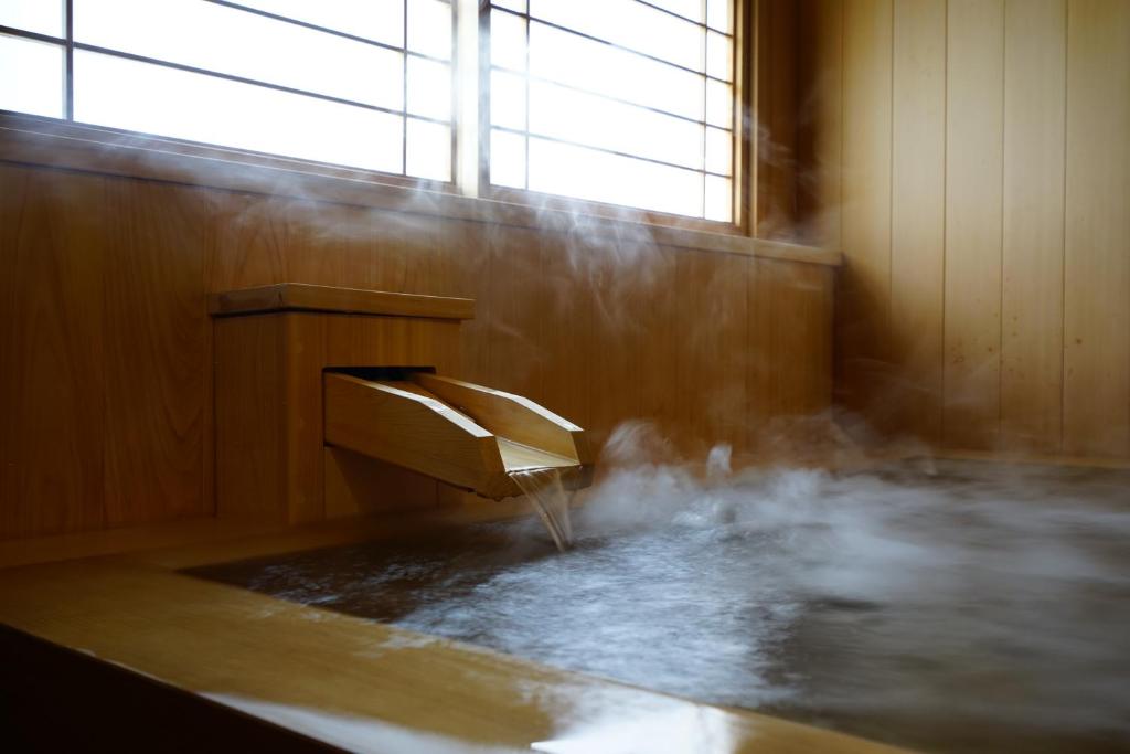 Gekkoen Korokan indoor cypress bath