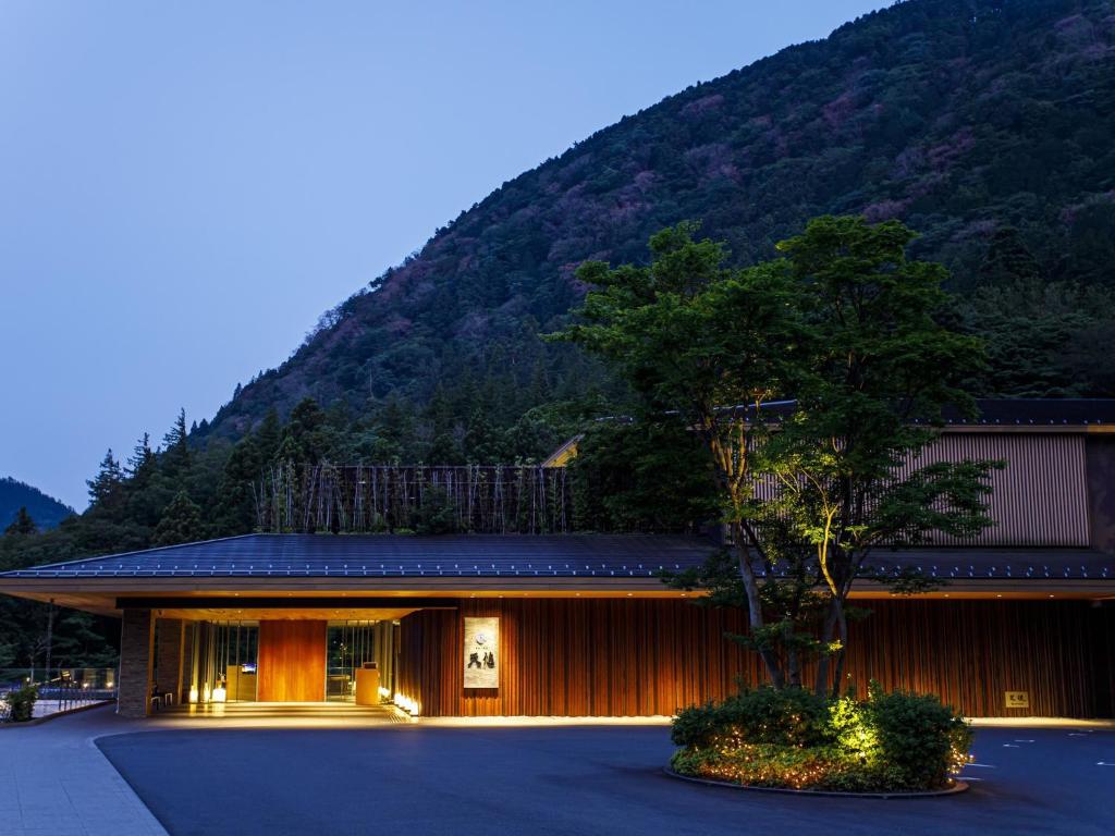 Hakone Kowakien Tenyu mountain and forest