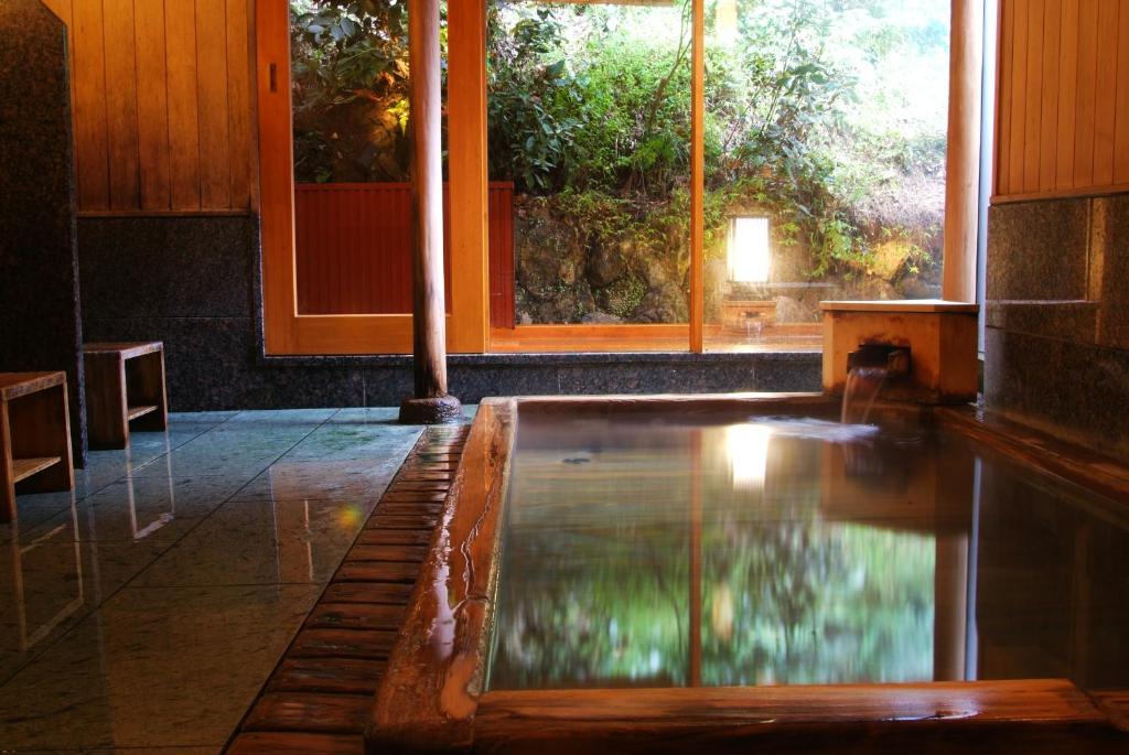 Hanaikada traditional onsen