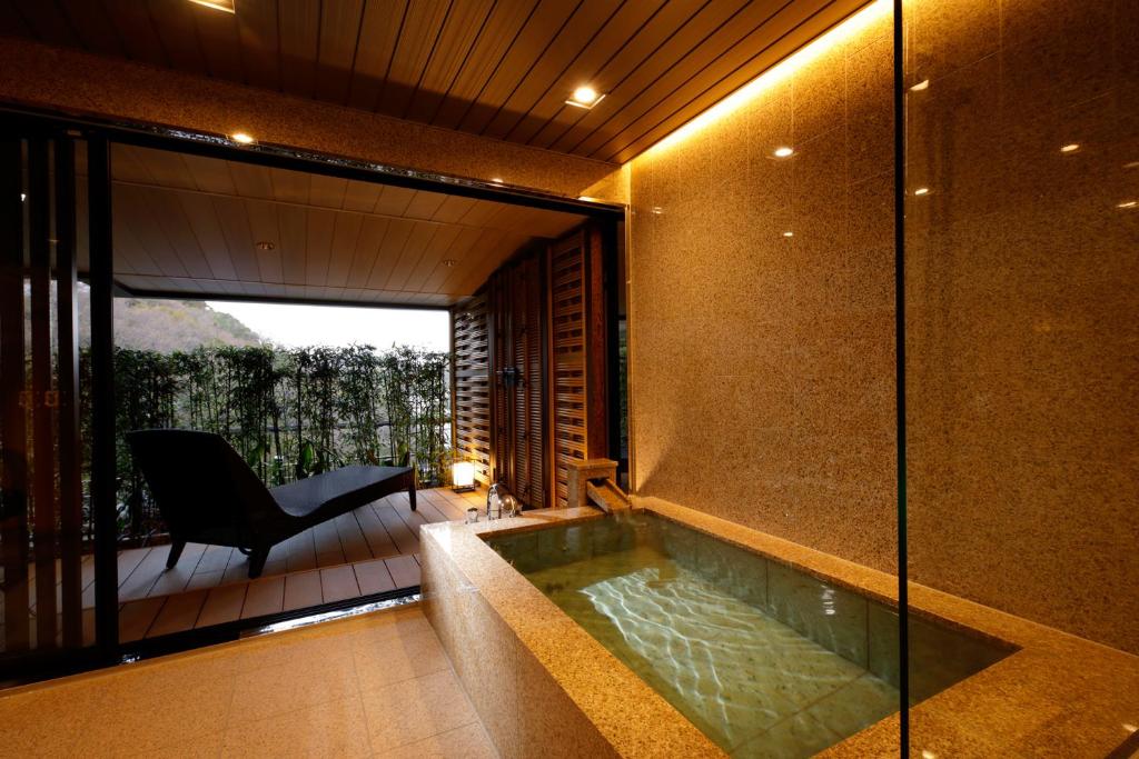 Kinzan private semi open onsen