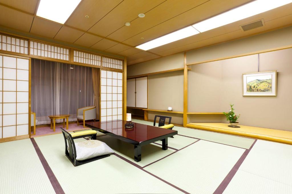 Kinzan traditional japanese style room