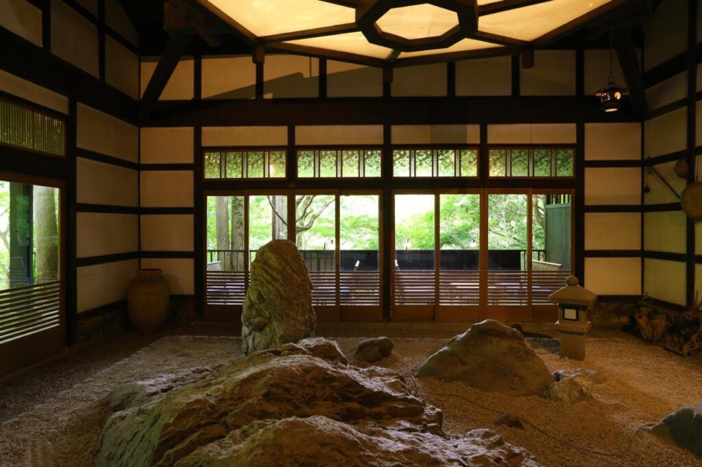 Momiji-ya Annex Kawa-no-Iori interior garden