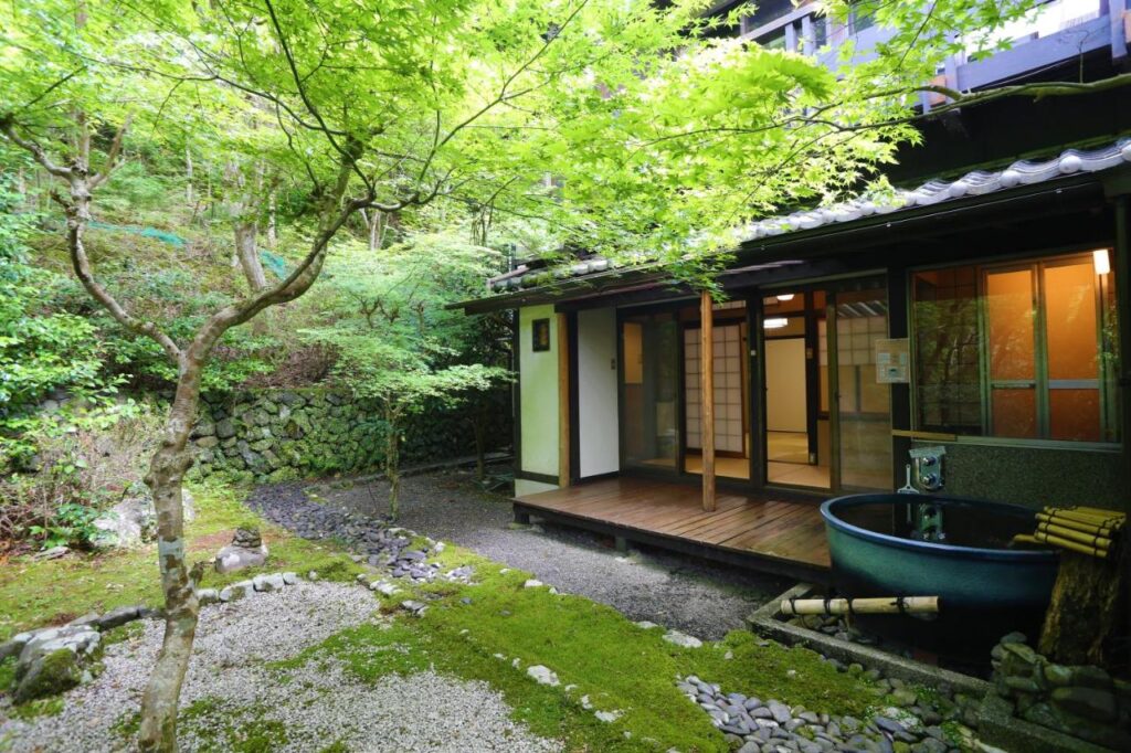 Momiji-ya Annex Kawa-no-Iori open air bath with private garden