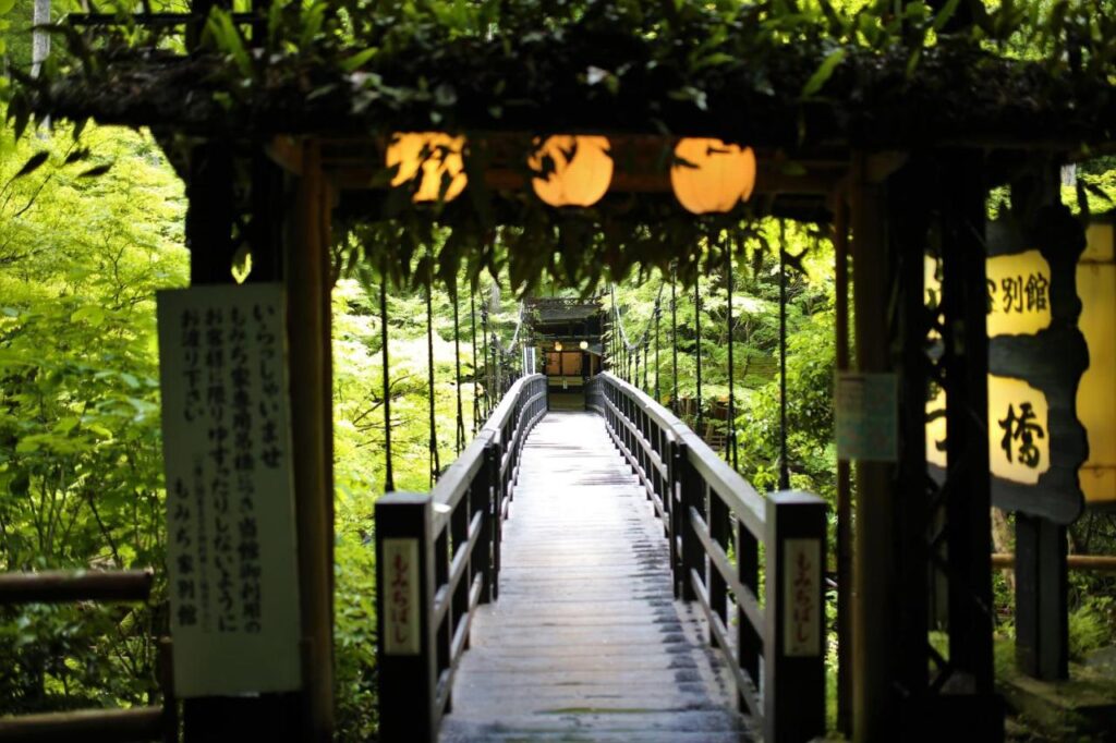 Momiji-ya Annex Kawa-no-Iori wooden bridge