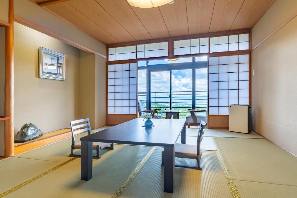 Motoyu Kosenkaku tatami floors