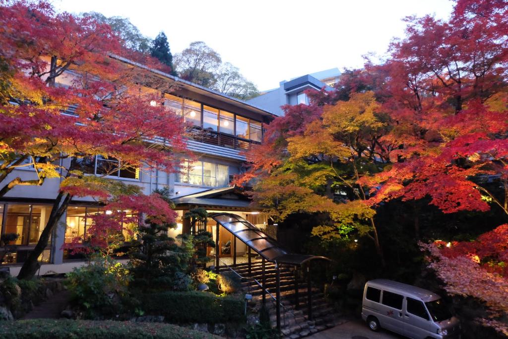 Negiya Ryofukaku beautiful momiji