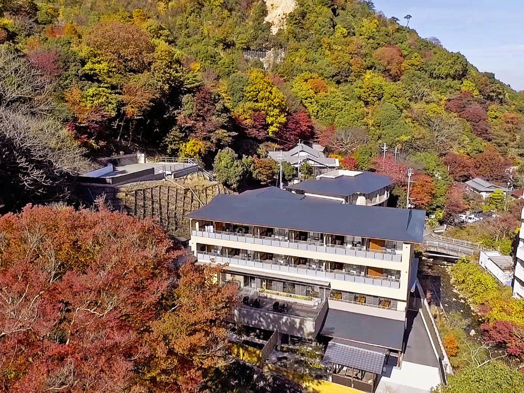 Okuno Hosomichi surrounding mountains and forests