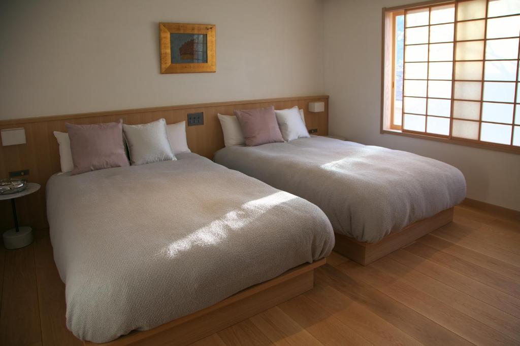 Takayamaso Hanano western style beds