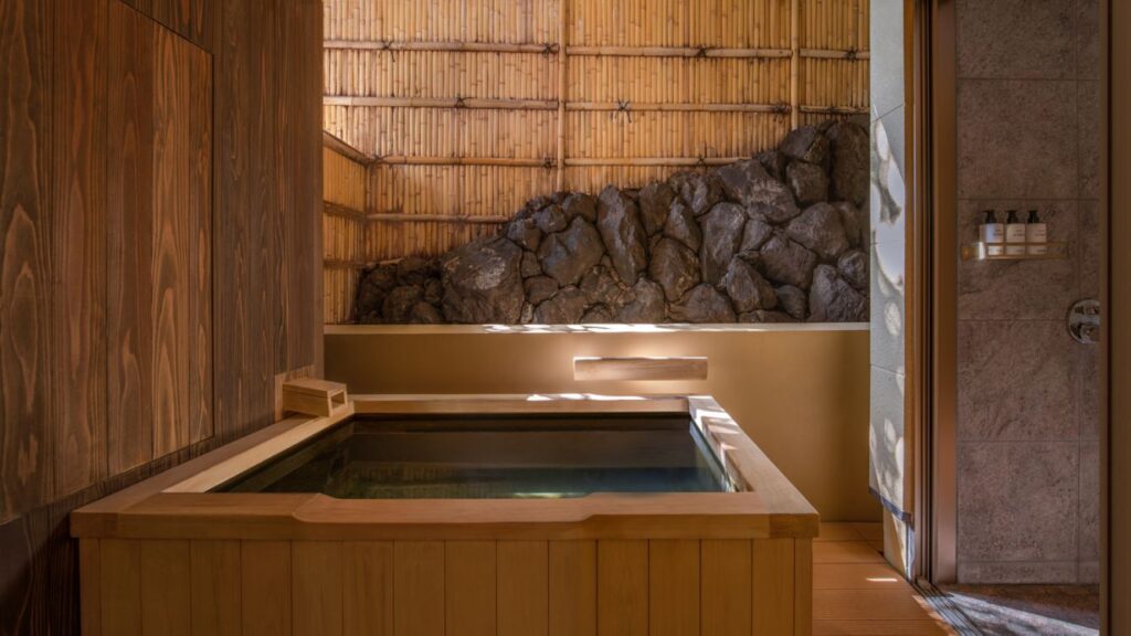 suiran open air bath in the room