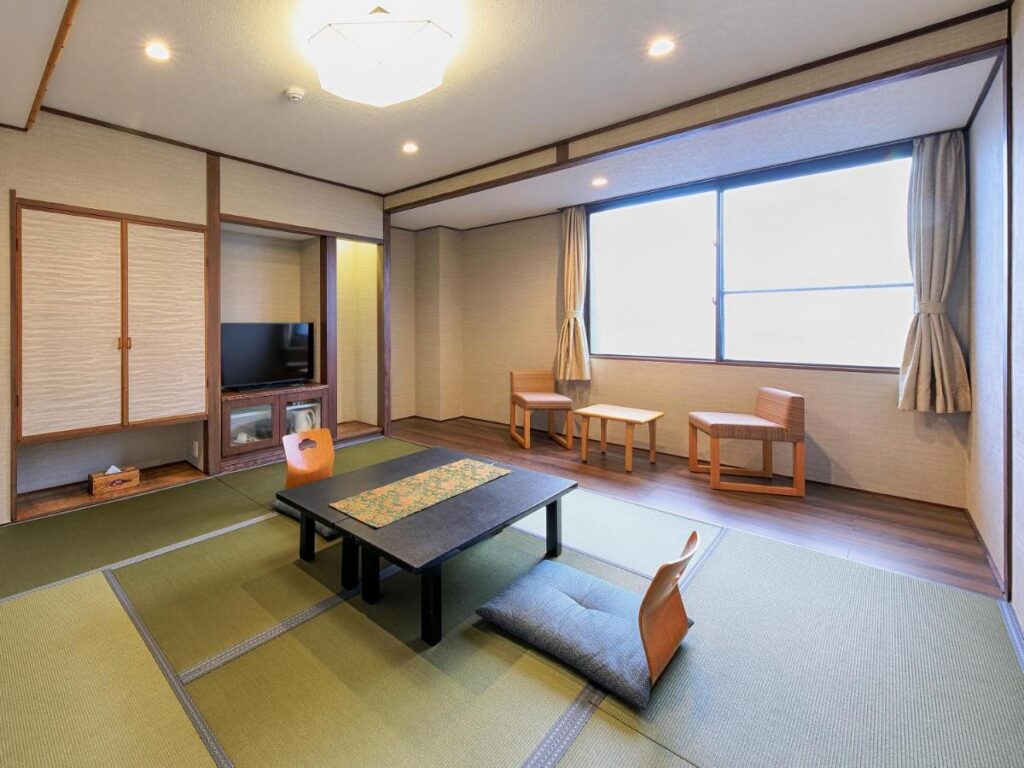 Gion Shinmons tatami room