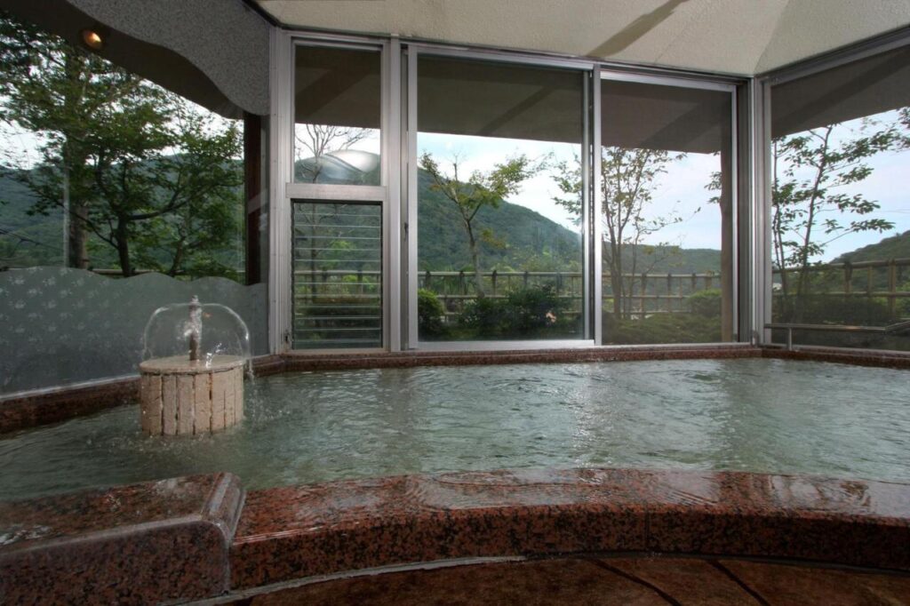 Gyokutei indoor onsen