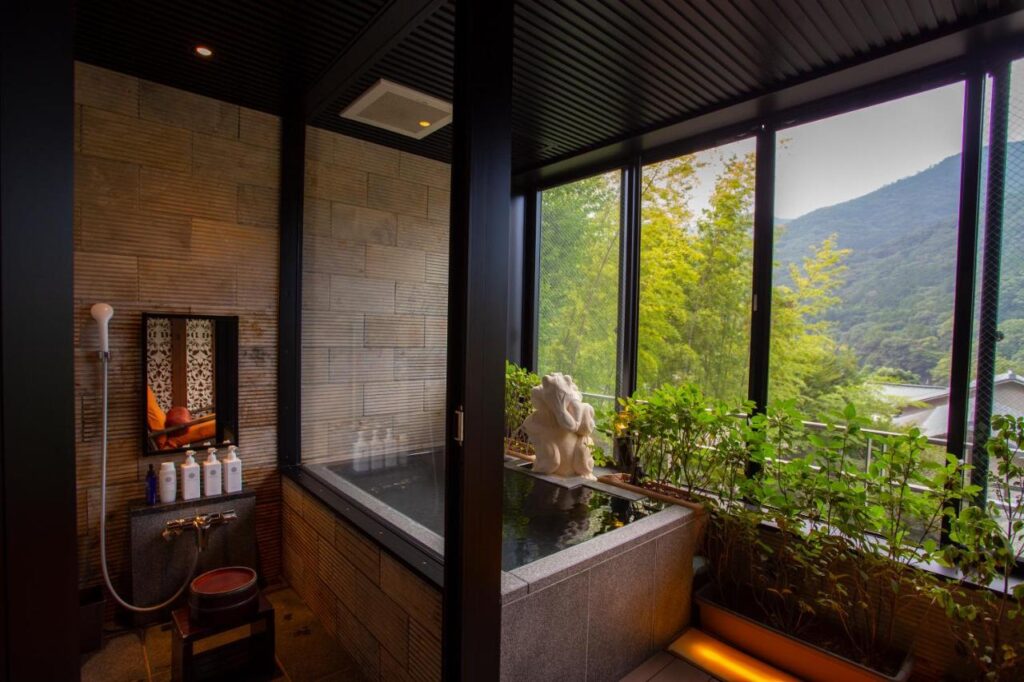 Hakone Airu private onsen in the room