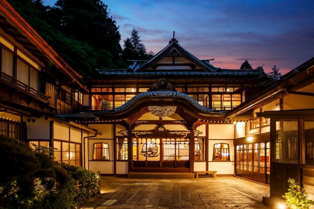 Hakone Kowakien Mikawaya Ryokan main building