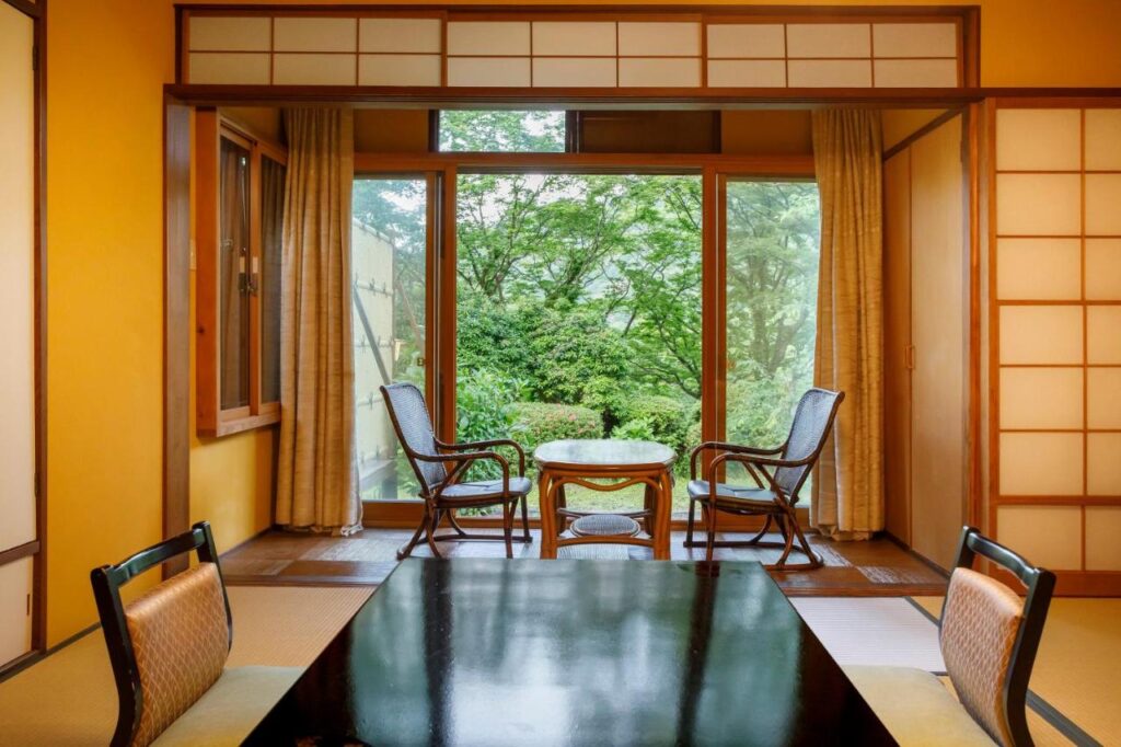 Hakone Kowakien Mikawaya Ryokan stunning japanese style room