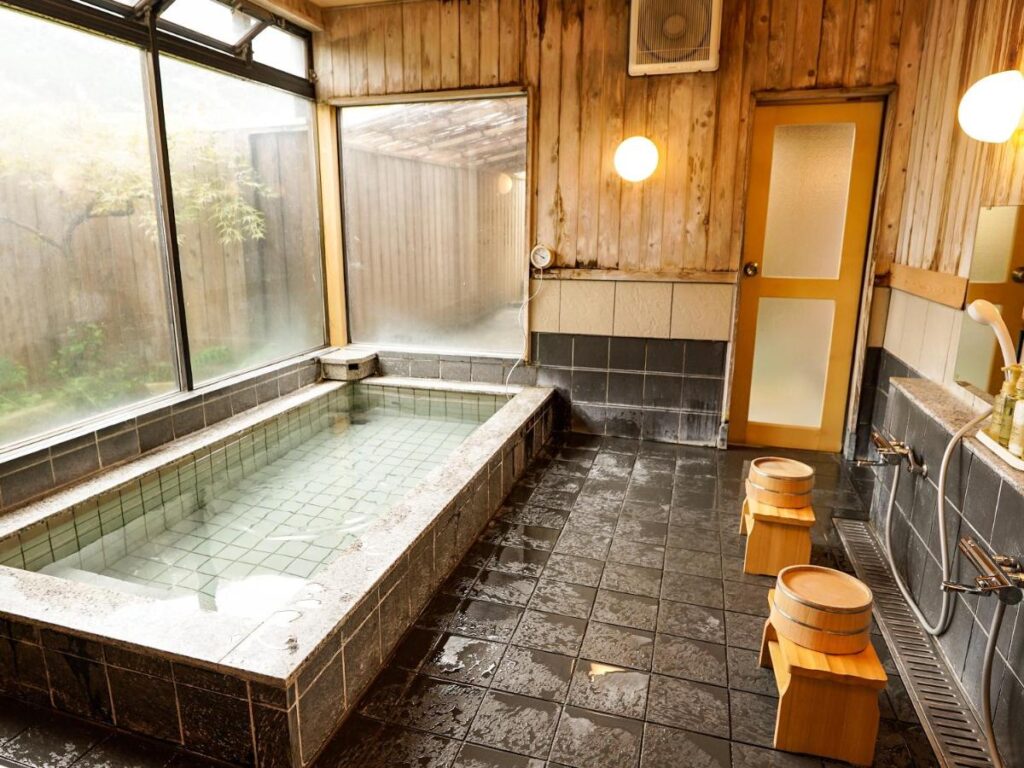 Hakone Onsen Yuyado Yamanoshou indoor onsen