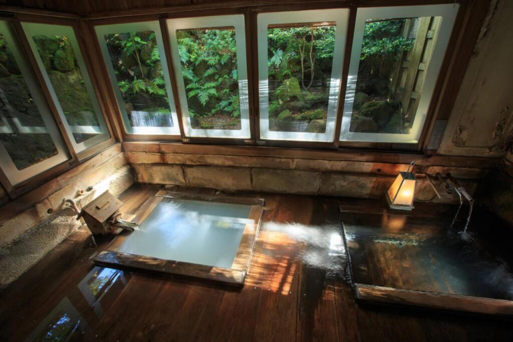 Kinokuniya Ryokan private onsens