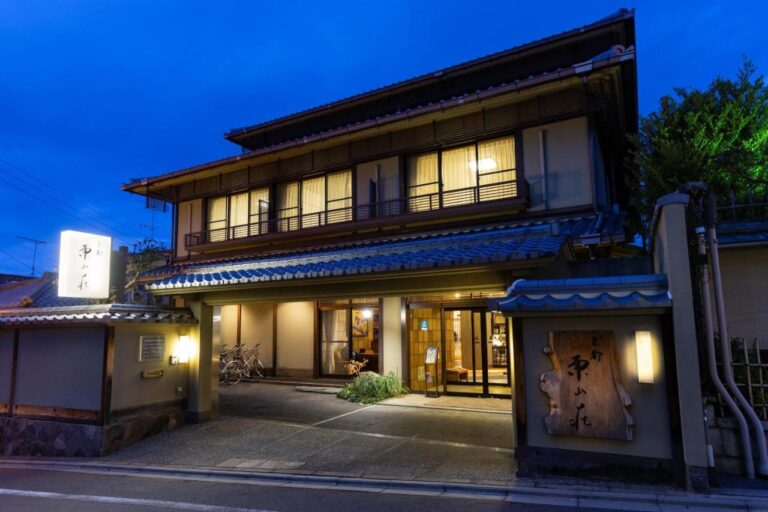 Kyoto Higashiyamaso entrance