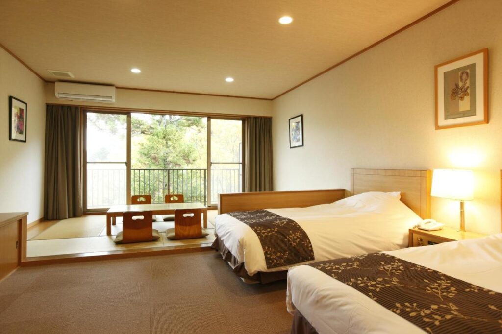 Mizunoto bedroom with tatami area