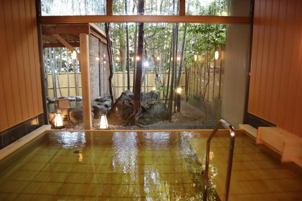 Mizunoto onsen with tree views