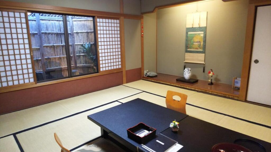 Nissho Besso large tatami room