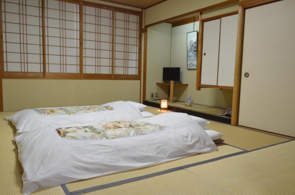 Nissho Besso tatami room