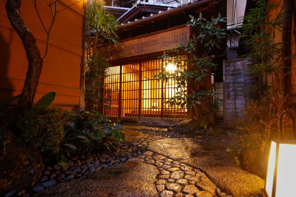 Ryokan Sanga Kyoto entrance