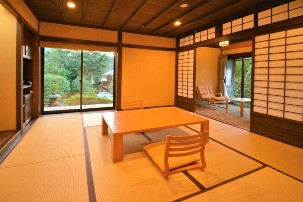 Seryo Ryokan japanese style room with garden views