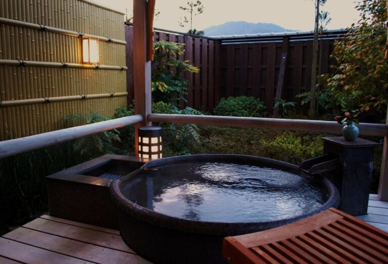 Seryo Ryokan small open air private bath