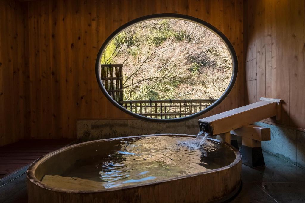 Shiunso indoor private onsen