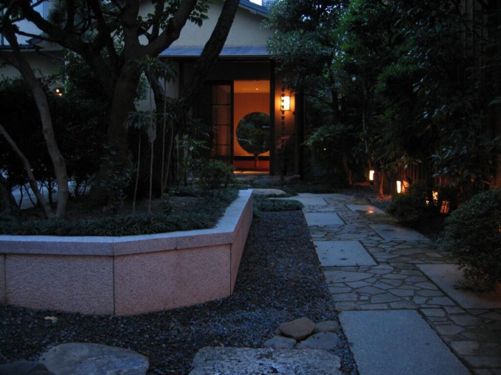 Yadoya Nishijinso garden