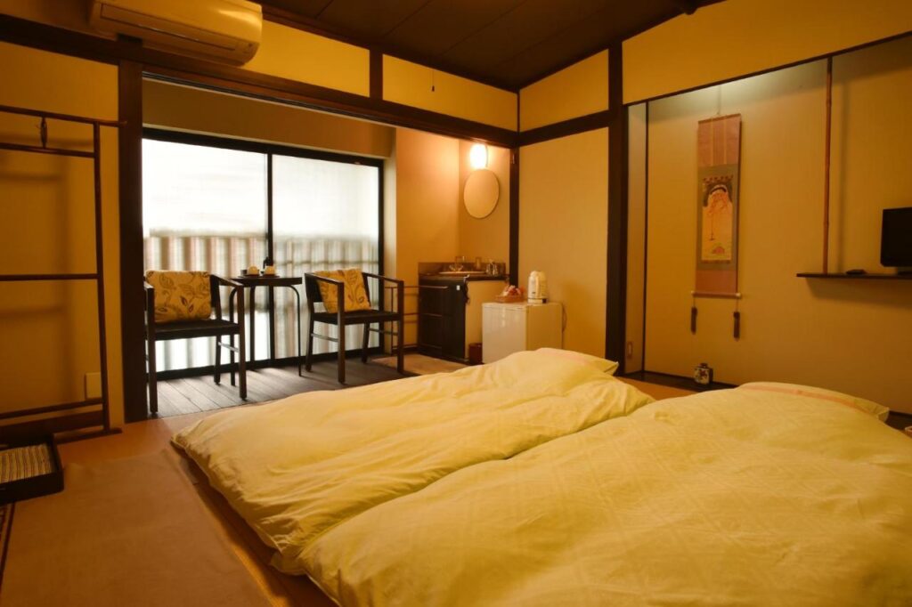 Yadoya Nishijinso tatami and futon