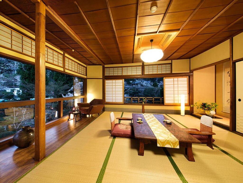 Nanten-en Inn ryokan tatami room with garden view