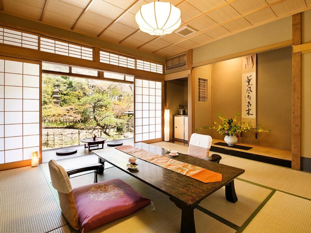 Nanten-en Inn ryokan tatami room with garden view