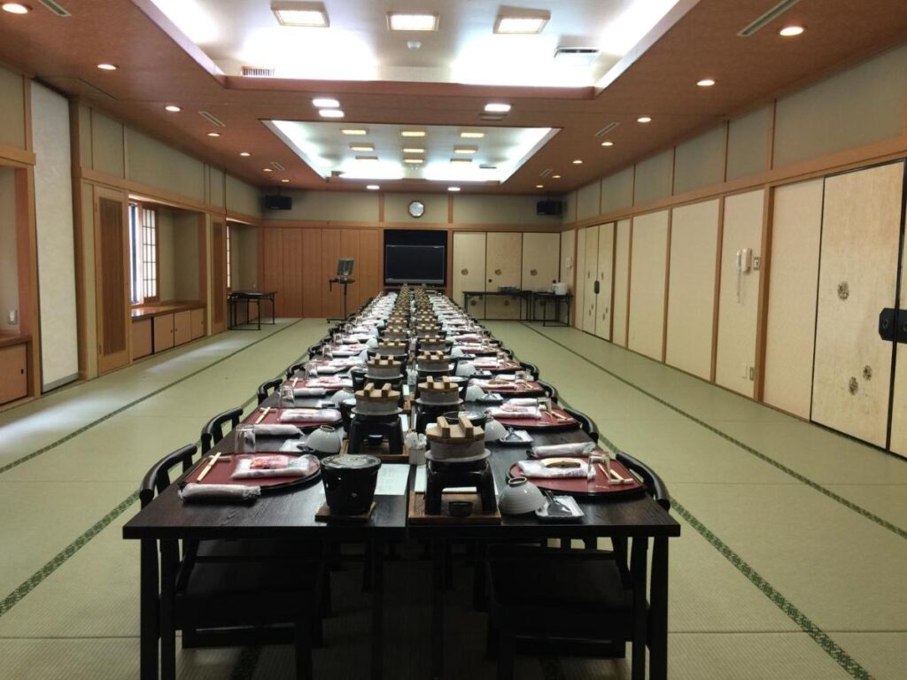 Okumizuma Onsen Dining hall tatami
