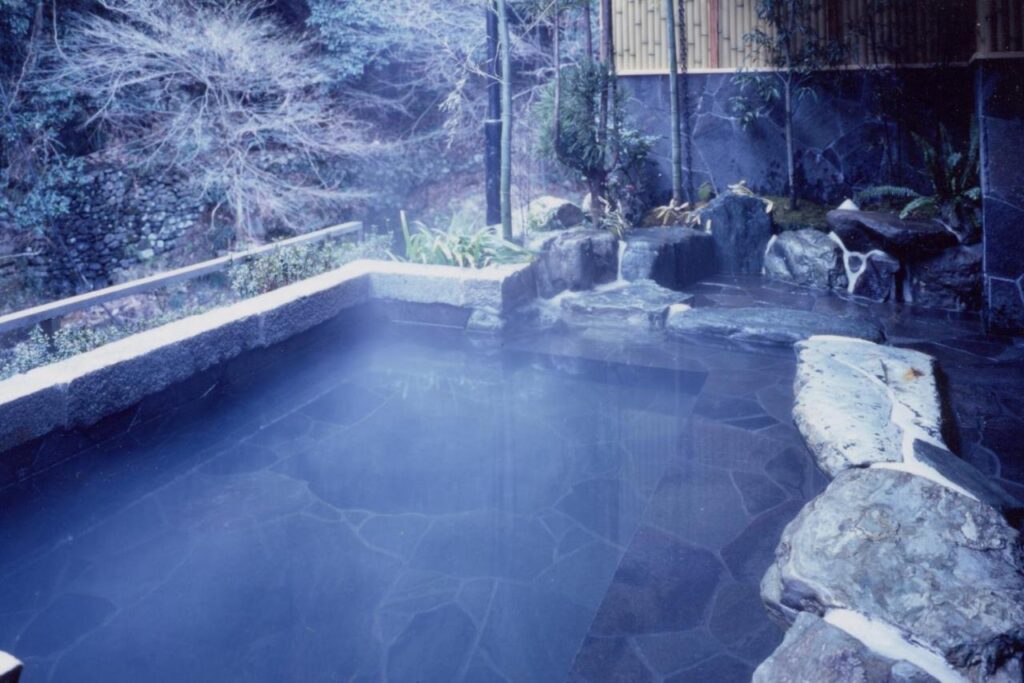Okumizuma Onsen outdoor hot spring bath