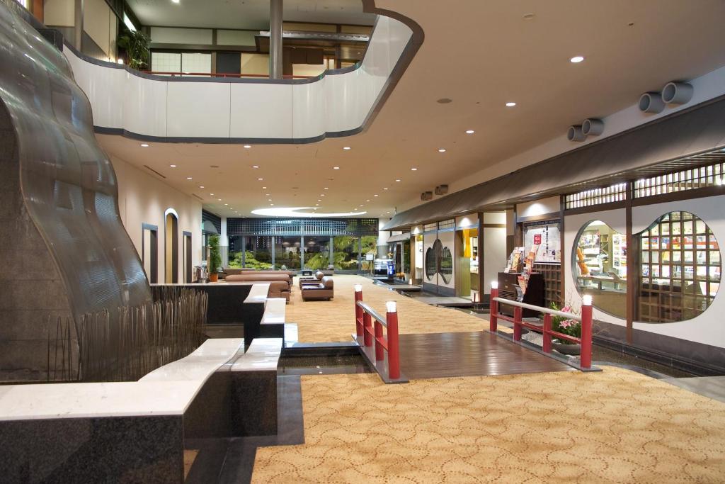 Ryokan Dogo Kan Lobby Water Feature