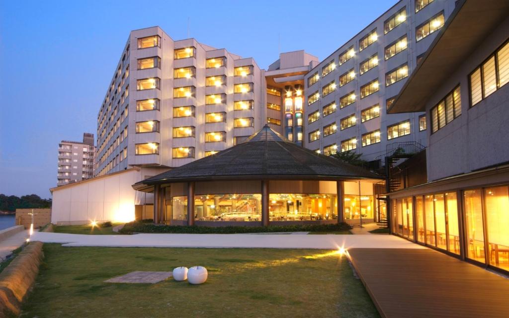 Aenokaze Exterior Night