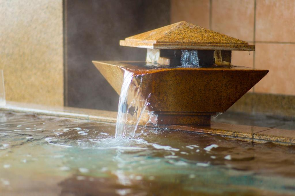 Aenokaze Onsen Water Feature