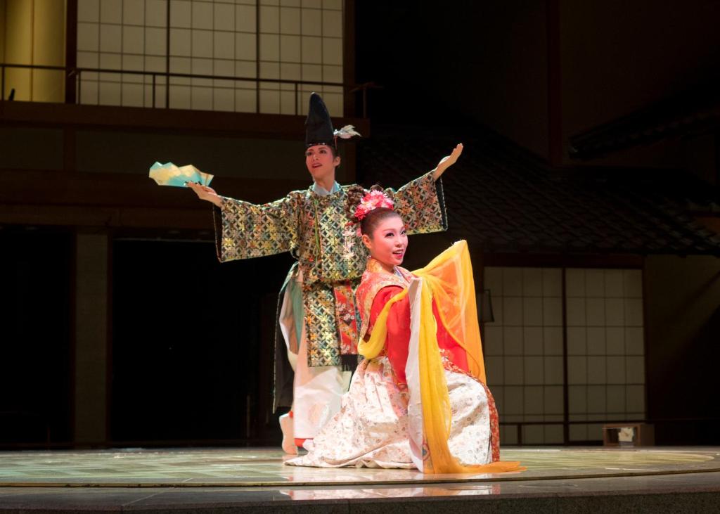 Aenokaze Traditional Dance Performance